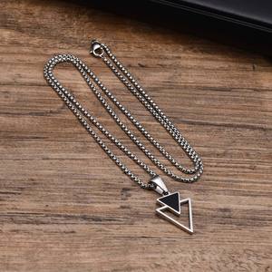 Collar con Colgante Triangular Estilo Hip-Hop, Plata de Ley Chapada en Oro, Diamantes Cultivados en Laboratorio, Joyería Impermeable para Hombre - Product Image 4