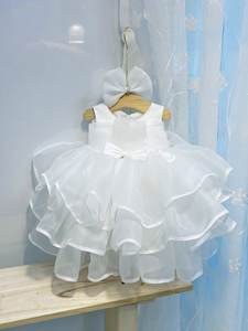 Robe de princesse moelleuse à plusieurs couches pour les enfants à porter lors des fêtes - Product Image 4
