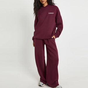 Survêtement décontracté et tendance de qualité supérieure pour femmes, avec manches longues, tissu respirant de haute qualité et logo. - Product Image 1