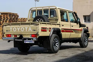 Meilleure Offre LC79 4.0L V6 Essence Cabine Simple Pick-up 4x4 Automatique Double Cabine Camion Utilitaire Modèle 2025 Véhicule Tout-Terrain Robuste - Product Image 6