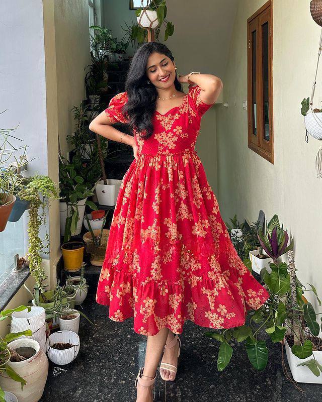 Exclusive Women's One Piece Dress, Cotton Printed Maxi Gown Dress for  Feeding, Designer Wedding Wear Gown. Party Wear Gown.| Alibaba.com