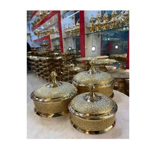 Gama Premium de latón dorado Khajoor Pot Date Bowl para servir en la mesa de la cocina Venta global Plato decorativo de frutas secas de metal - Product Image 6