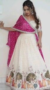 Vêtements ethniques indiens Vêtements de mariage Designer Collection Georgette Heavy Dola Silk Foil Work with Print Lehenga Choli Set - Product Image 3