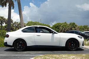 BMW M240i 2024, 2300 miles, automatique, atmosphérique, 8 cylindres, taille des pneus R18, sièges en cuir, transmission intégrale, caméra arrière, côté gauche - Product Image 3