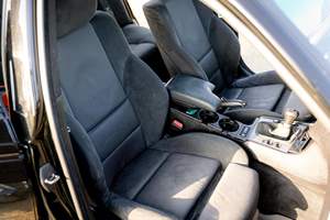 BMW 330i ZHP Sedán 2005 Usado, Sin Reserva, Transmisión Manual de 6 Velocidades, Paquete de Rendimiento ZHP, Mayormente Usado en Clima Cálido - Product Image 5