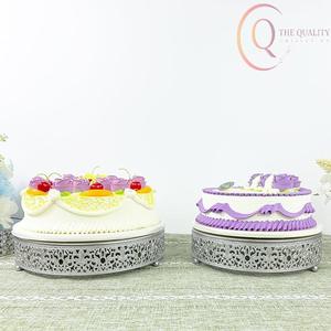 Elegante Soporte para Pastel de Metal con Acabado Refinado, Ideal para la Presentación de Pasteles y Decoración de Mesa - Product Image 2