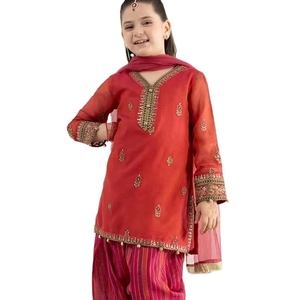 Lehenga Choli traditionnel pakistanais brodé en soie et coton pour femmes et enfants, robe décontractée à coupe évasée, séchage rapide, ajustement régulier - Product Image 1