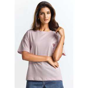 เสื้อยืดผู้หญิงผ้าคอตตอนเจอร์ซีย์รุ่นพื้นฐาน WM-KTP-SS24-066 ผ้าฝ้าย 100% ระบายอากาศได้ดี เสื้อยืดลำลองคุณภาพพรีเมียม รับผลิตแบบ OEM ODM - Product Image 4