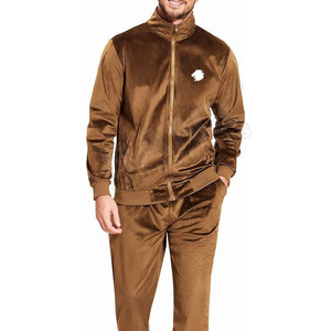 ชุดวอร์มกำมะหยี่พรีเมียมสำหรับผู้ชาย เสื้อฮู้ดและกางเกงขายาวเนื้อนุ่ม อุ่นสบาย ชุดกีฬา รับสกรีนโลโก้ - Product Image 3