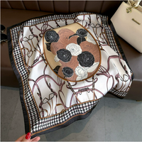 Écharpe carrée pour femme, accessoire de mode printemps, 70x70, douce, légère, élégante, polyvalente