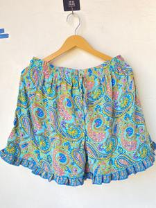 Short en soie bohème fait à la main Sari recyclé vêtements de salon floraux vêtements de plage hippie confortable Festival Shorts d'été pour femmes Shorts à la mode - Product Image 2