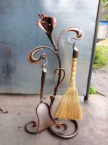 ชุดเครื่องมือเตาผิงเหล็ก2ชิ้นมีดีไซน์ใหม่ล่าสุดประกอบด้วยพลั่วและแปรง2ชิ้นสำหรับชุดเตาผิงในร่มและกลางแจ้งและอุปกรณ์เสริม - Product Image 6