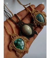 Collier en macramé fait main avec pendentif en pierre de malachite naturelle, cadeau minimaliste bouddhiste, noué à la main, réglable