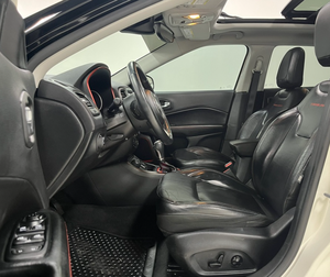 Jeep Compass Trailhawk 4x4 2018 USADO, Techo Panorámico de Cuero, Navegación, LED - Product Image 5