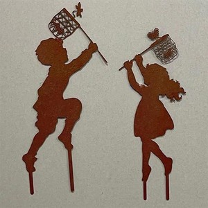 Estaca de jardín de Metal decorativa para césped de granja rústica, hoja hecha a mano, figura de niña de hierro, Estaca de niña de pie con acabado oxidado - Product Image 5