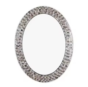 Miroir mural à cadre rond en métal de luxe Miroir décoratif élégant pour la maison Chambre à coucher Salon - Product Image 2