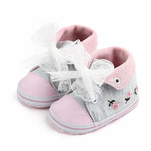 Zapatos Bordados para Bebé Niña - Product Image 4