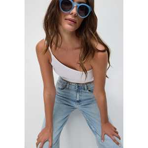 Blusa Corta Casual con Tirantes y Manga Corta con Logotipo Frontal - Product Image 3