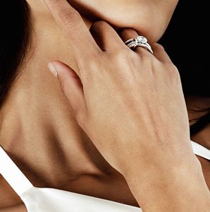 ชุดแหวนเพชรโมอิส10K สีทองเข้มหลากสีสำหรับภรรยา - Product Image 3