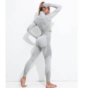 Le Pakistan a fabriqué un ensemble de yoga confortable pour femmes, leggings et soutien-gorge de fitness taille moyenne avec short, vente en ligne - Product Image 1