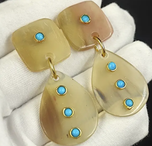 Pendientes de cuerno de búfalo de diseño único a precio barato para mujer y producto de cuerno artesanal Color de cuerno - Product Image 4