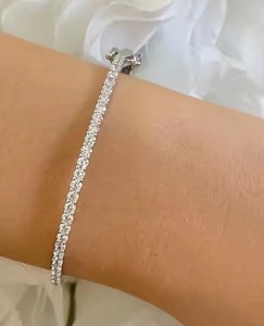 Pulsera de diamantes, brazalete de diamantes simulados, joyería para mamá, brazalete apilable, brazalete CZ, joyería de boda - Product Image 1