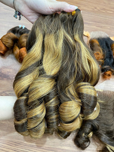 Cheveux bouclés et rebondissants à la vapeur, couleur ombrée, prêts à être expédiés, cheveux bruts, fournisseur de cheveux bruts, paquet de cheveux bruts, trame doublement tirée - Product Image 4
