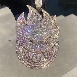 Lujoso colgante de moissanita VVS certificado GRA de corte helado chapado en oro blanco de 18 quilates, collares de cadenas de moda de estilo Hip Hop personalizados - Product Image 2