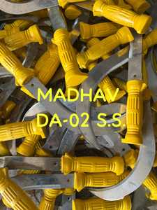 เคียวตัดหญ้าและสวนใบเหล็กพร้อมด้ามไม้สำหรับใช้ในฟาร์ม - Product Image 4