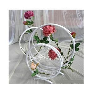 Pièce maîtresse en métal de couleur or au design admirable avec pièce maîtresse de décoration de fête de mariage et d'événement de qualité supérieure - Product Image 6