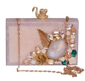 Sac à main élégant en résine le plus vendu pour les événements du soir disponible au prix de gros auprès du fournisseur indien - Product Image 1