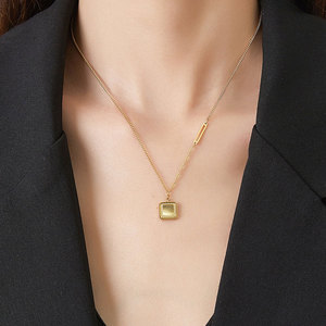 Collar de Joyería con Colgante Cuadrado de Panal de Abeja, Chapado en Oro de 18k, Acero Inoxidable 316L, Resistente al Agua y al Deslustre, para Mujer - Product Image 2