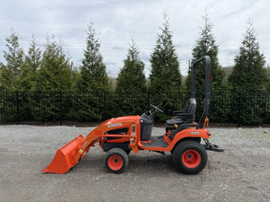 Tractor agrícola Kubota BX23S 4WD económico / Tractor subcompacto Kubota BX2370 2015 - Cargador frontal LA243 - Hidrostático - Product Image 2