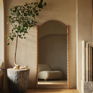 โอบกอดความสง่างามแบบโบฮีเมียนด้วยกระจกโค้งยาวเต็มรูปแบบอันน่าทึ่งทำด้วยมือด้วยกรอบหวายที่สวยงาม - Product Image 3