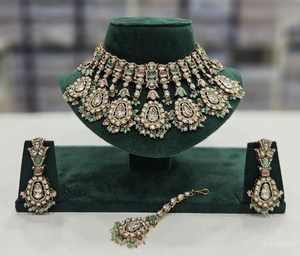 Joyería más de moda para la función de la boda india CZ piedra tachonada con perla trabajo gargantilla collar conjunto pendientes y Mangtika conjunto - Product Image 1