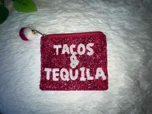 Déclaration faite à la main broderie perlée GIRL POWER Mini sac à fermeture éclair avec un look de luxe élégant dans le dernier design exclusif de l'Inde - Product Image 5