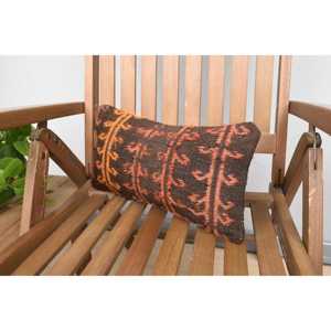 Almohada de lana de retazos Kilim Vintage marrón, cojín decorativo de 18x18 pulgadas con patrón de hojas esponjosas para uso en el suelo - Product Image 3