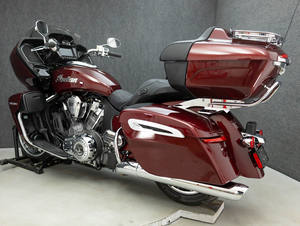 Ventas Anuales: Motocicleta PURSUIT LIMITED 112 2025 de Alta Calidad con Sistema de Audio POWERBAND y ABS (Nueva) - Product Image 2