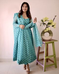 Magnifique Look Amazing Color Festival Wear Designer Dernière Top Qualité Tabby Organza Leheriya Imprimé Kurti Pant Et Dupatta - Product Image 4