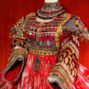 Robe de mariée traditionnelle pashtun vintage bohème florale longue à manches longues faite à la main, ethnique et culturelle, avec gilet - Product Image 5