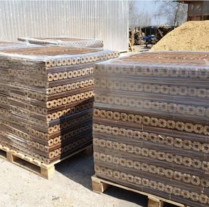 Venta al por mayor de briquetas naturales de calidad superior briquetas de madera dura RUF Briquetas de madera a granel relacionadas con la energía a precio barato. - Product Image 3