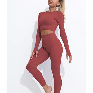 Conjunto de yoga sin costuras OEM ropa de gimnasio de dos piezas para mujer ropa deportiva Sujetador deportivo y mallas ropa de entrenamiento - Product Image 1