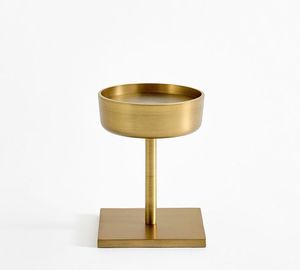 Portavelas de Metal hecho a mano con tallado intrincado, Ideal para sala de estar, dormitorio y decoración de espacio de meditación - Product Image 2