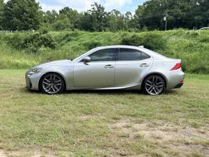 Precio bajo, Lexus IS 350 2019 usado en venta - Product Image 4