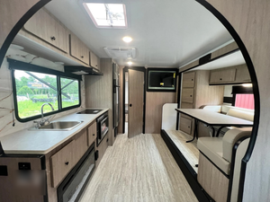 Nuevo Autocaravana L-I-V RV L-I-V 26RBS Modelo 2026 con Alto Rendimiento y Comodidades Disponible para la Venta - Product Image 5