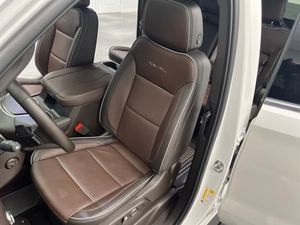 Usado 2024 GMC Sierra 1500 Denali Crew Cab 4WD - Product Image 5