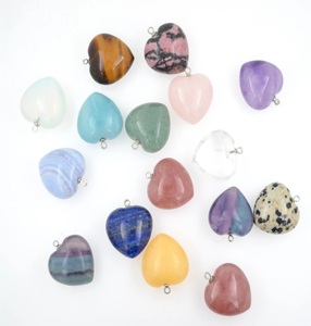 Pendentif en forme de coeur en cristal plaqué or multicolore de haute qualité pour les bijoux de fête chrétienne des enfants - Product Image 3