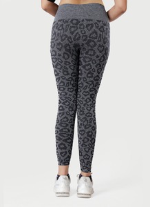 Mallas de Safari para mujer de alta demanda con logotipo, mallas suaves sin costuras con tinte de corbata, pantalones de Yoga Push-up con logotipo en la cintura - Product Image 2