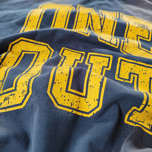 เสื้อยืดคอกลมทรงใหญ่แบบครอป ผ้าหนา 240 แกรม พิมพ์โลโก้ได้ เสื้อยืดเปล่าเนื้อหนักสำหรับผู้ชาย ผ้าฝ้าย 100% - Product Image 4