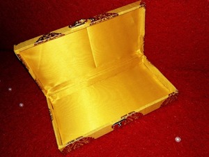 Caja de Regalo de Seda Brocada, Caja de Dulces Mithai para Nikah, Mehendi, Diwali, Rakhi, Karwachauth, Puja, Recuerdo de Boda India y Regalos para Fiestas - Product Image 5